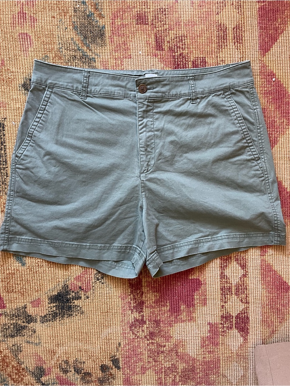 GAP High-Rise 4” Green Shorts